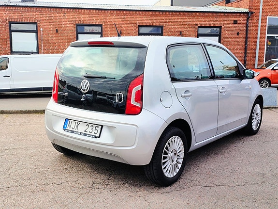 Volkswagen UP! 5 of 5