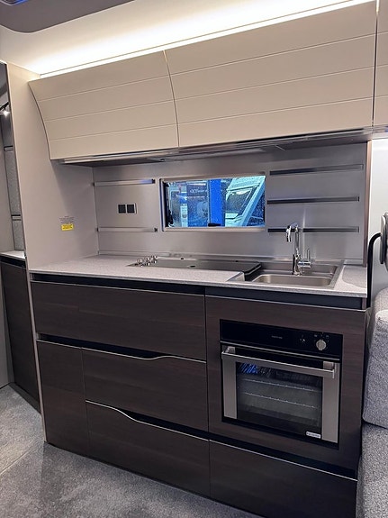 Adria ALPINA 583 LP 8 of 16