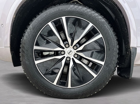 Volvo XC90 9 of 20