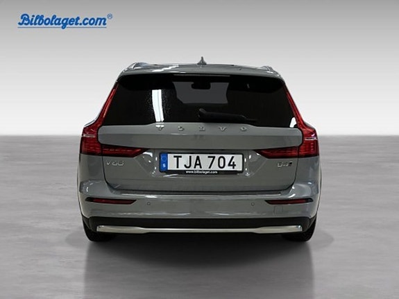 Volvo V60 Cross Country 6 of 16