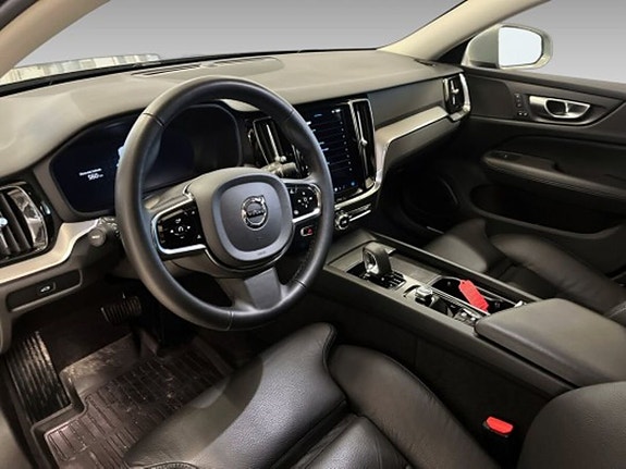 Volvo V60 Cross Country 10 of 15