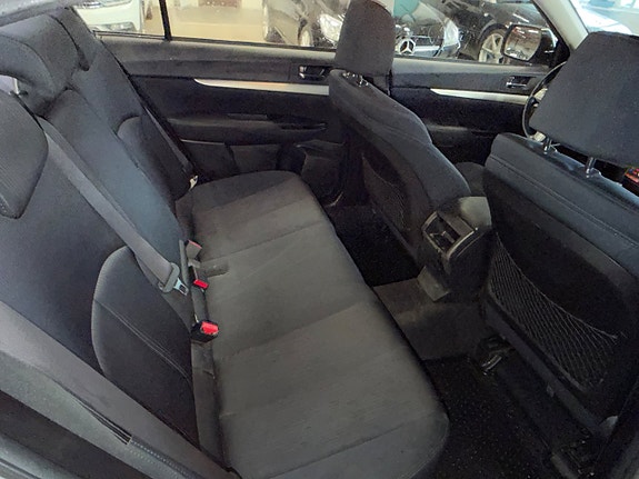 Subaru Legacy 9 of 10