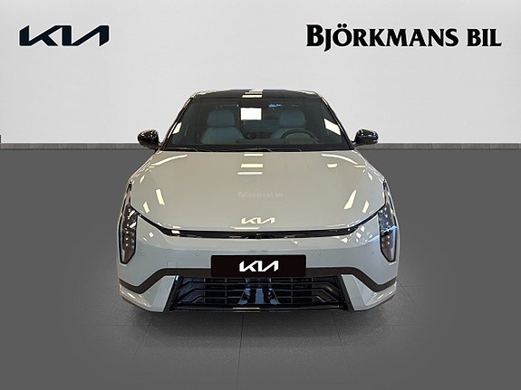 Kia EV4 2 of 5