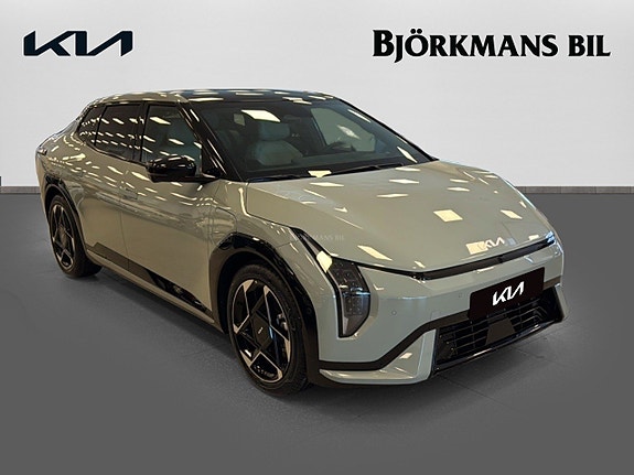 Kia EV4 3 of 5