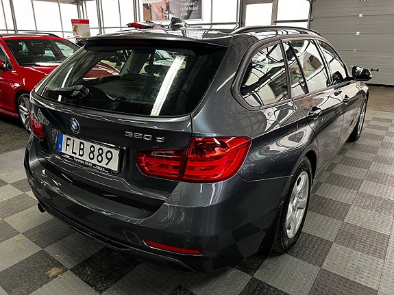 BMW 320 4 of 5