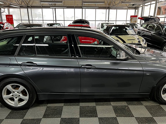 BMW 320 5 of 5