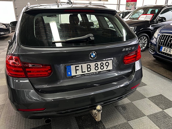 BMW 320 8 of 16