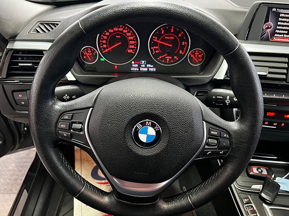 BMW 320 13 of 16