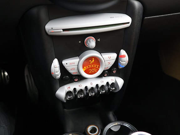 MINI Cooper S 12 of 21