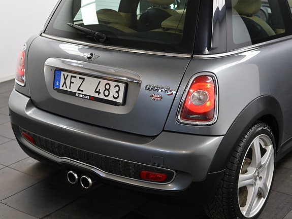 MINI Cooper S 5 of 5