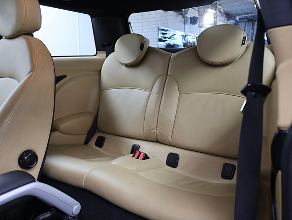 MINI Cooper S 20 of 21