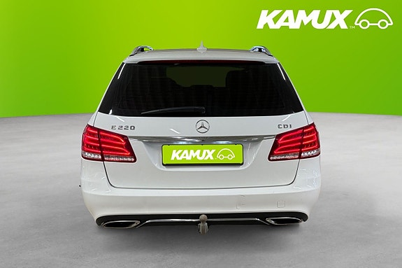 Mercedes-Benz E220 5 of 5