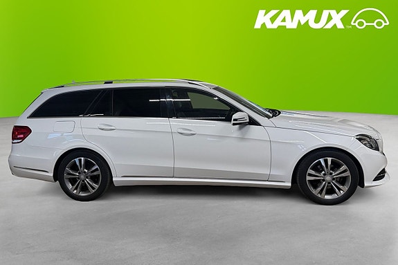 Mercedes-Benz E220 4 of 5