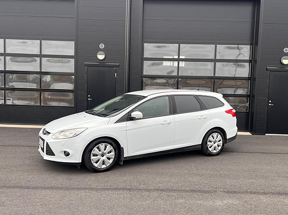 Ford Focus 2 of 8