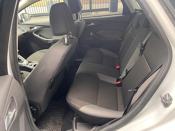 Ford Focus 7 of 8