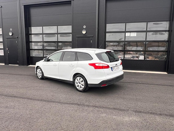Ford Focus 3 of 8
