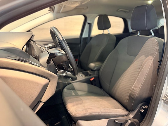 Ford Focus 8 of 26