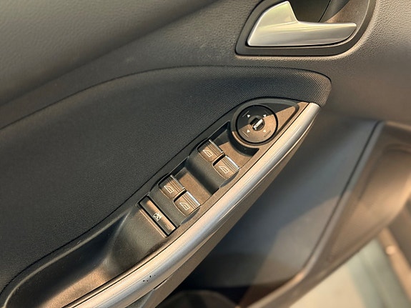Ford Focus 10 of 26