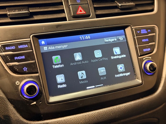 Hyundai i20 14 of 30