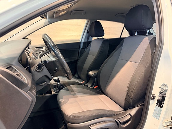 Hyundai i20 9 of 30