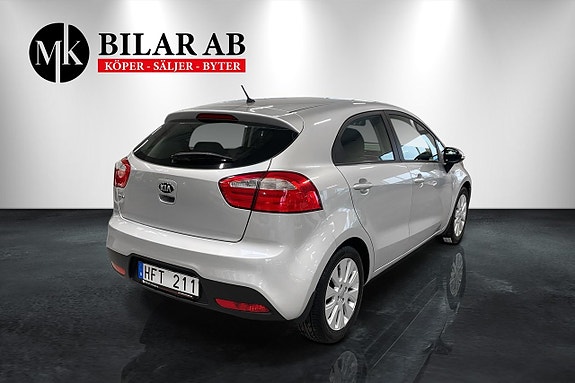 Kia Rio 5 of 10