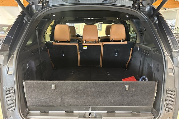 Land Rover Discovery 24 of 27