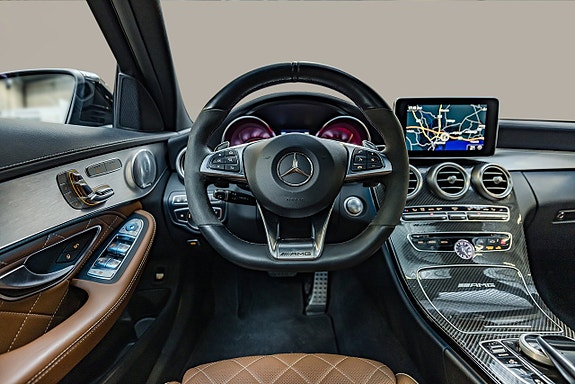 Mercedes-Benz AMG C63 S 13 of 30