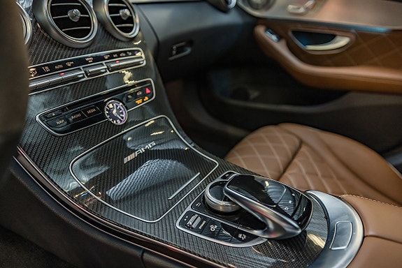 Mercedes-Benz AMG C63 S 15 of 30