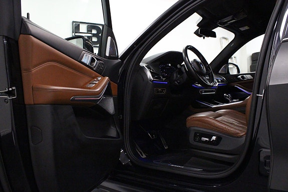 BMW X7 9 of 30