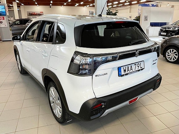 Suzuki S-Cross 3 of 7