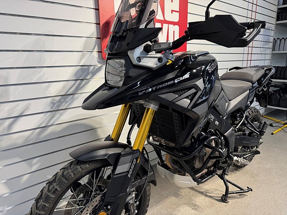 Suzuki DL 1050 DE V-Strom 3 of 6