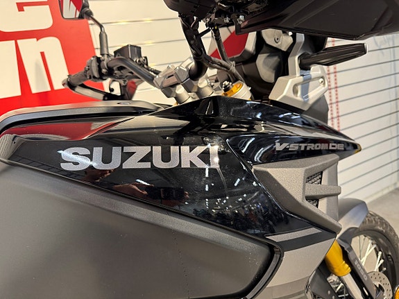 Suzuki DL 1050 DE V-Strom 6 of 6