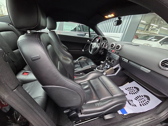 Audi TT 8 of 14