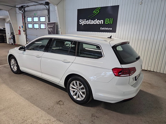 Volkswagen Passat 3 of 5