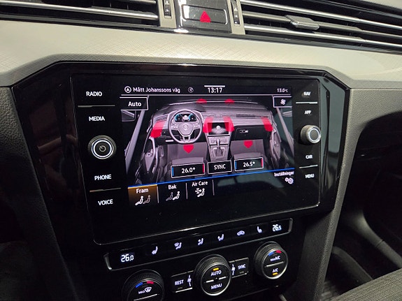 Volkswagen Passat 15 of 17