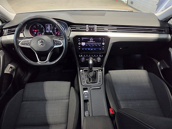 Volkswagen Passat 7 of 17