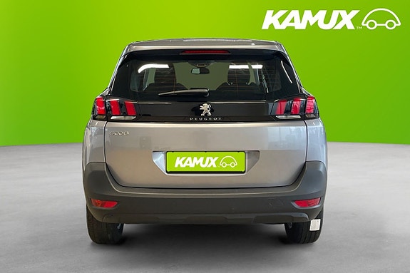 Peugeot 5008 5 of 5