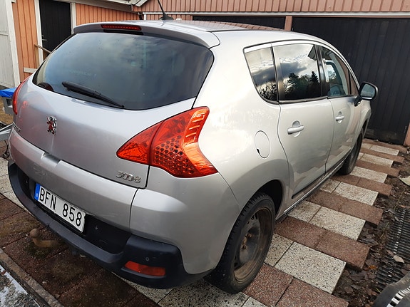Peugeot 3008 4 of 5