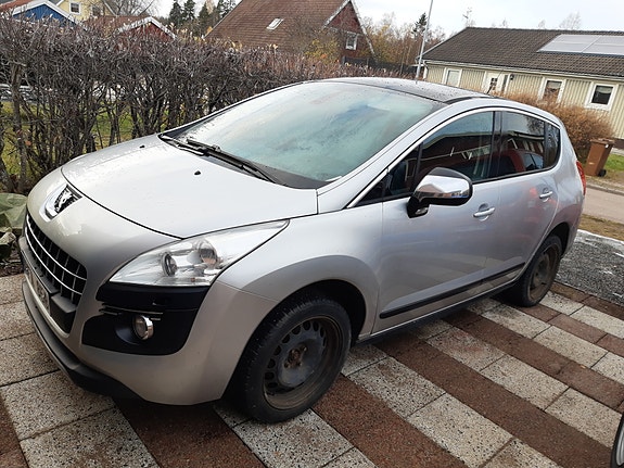 Peugeot 3008 2 of 5