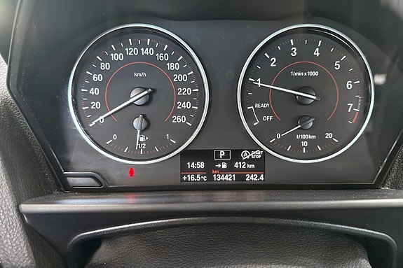 BMW 118i 11 of 12