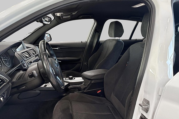 BMW 118i 8 of 12