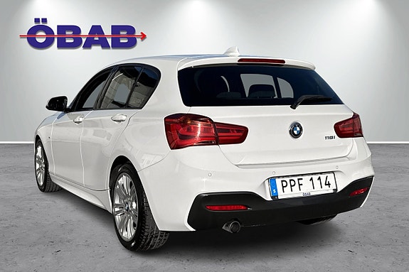 BMW 118i 6 of 12