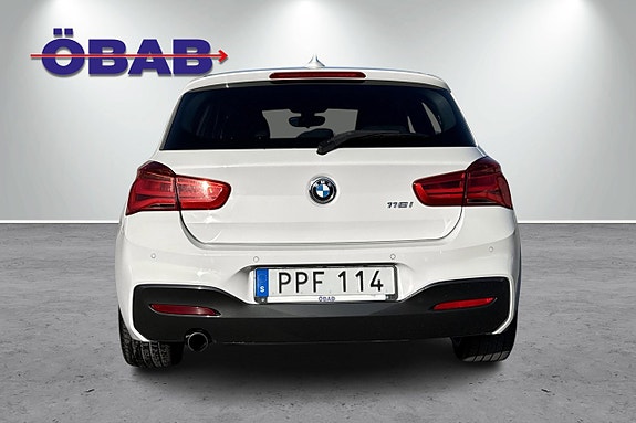 BMW 118i 5 of 5