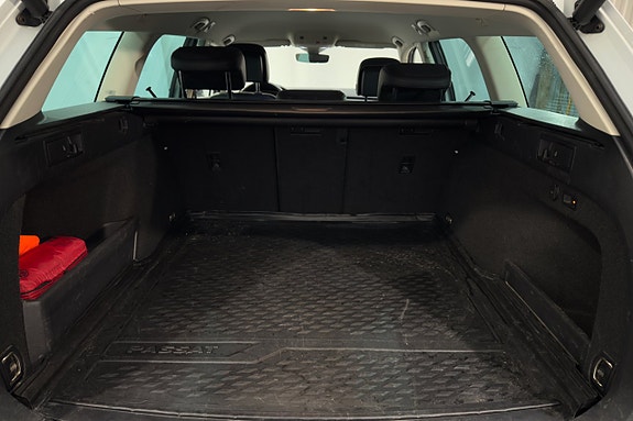 Volkswagen Passat Alltrack 22 of 23