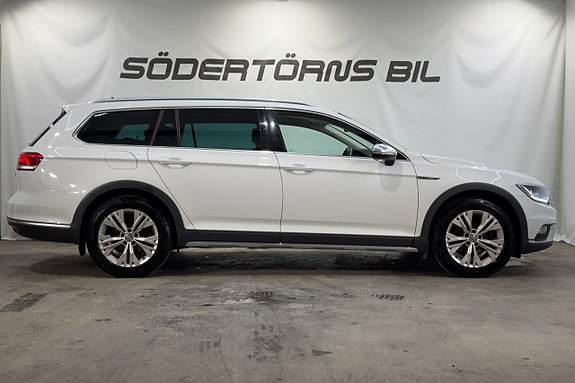 Volkswagen Passat Alltrack 5 of 5