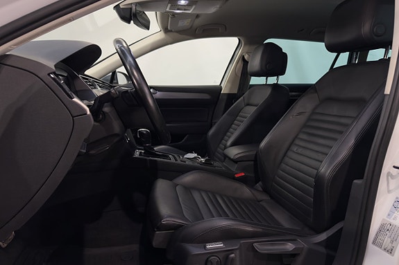 Volkswagen Passat Alltrack 8 of 23