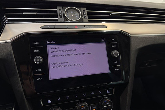 Volkswagen Passat Alltrack 16 of 23