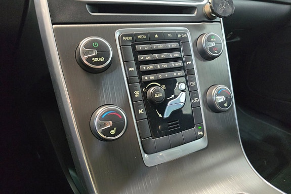 Volvo V60 17 of 22