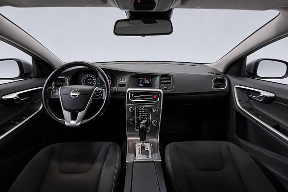 Volvo V60 10 of 22