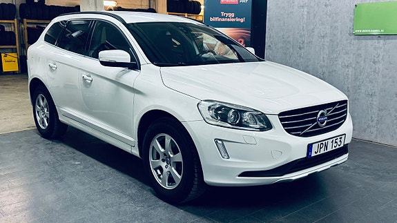 Volvo XC60 3 of 5
